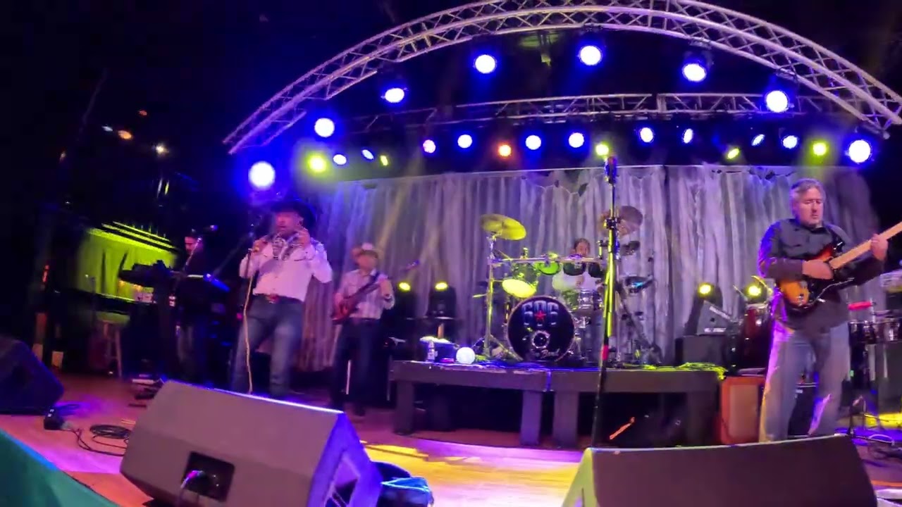 A tu Lado by Los Castigados