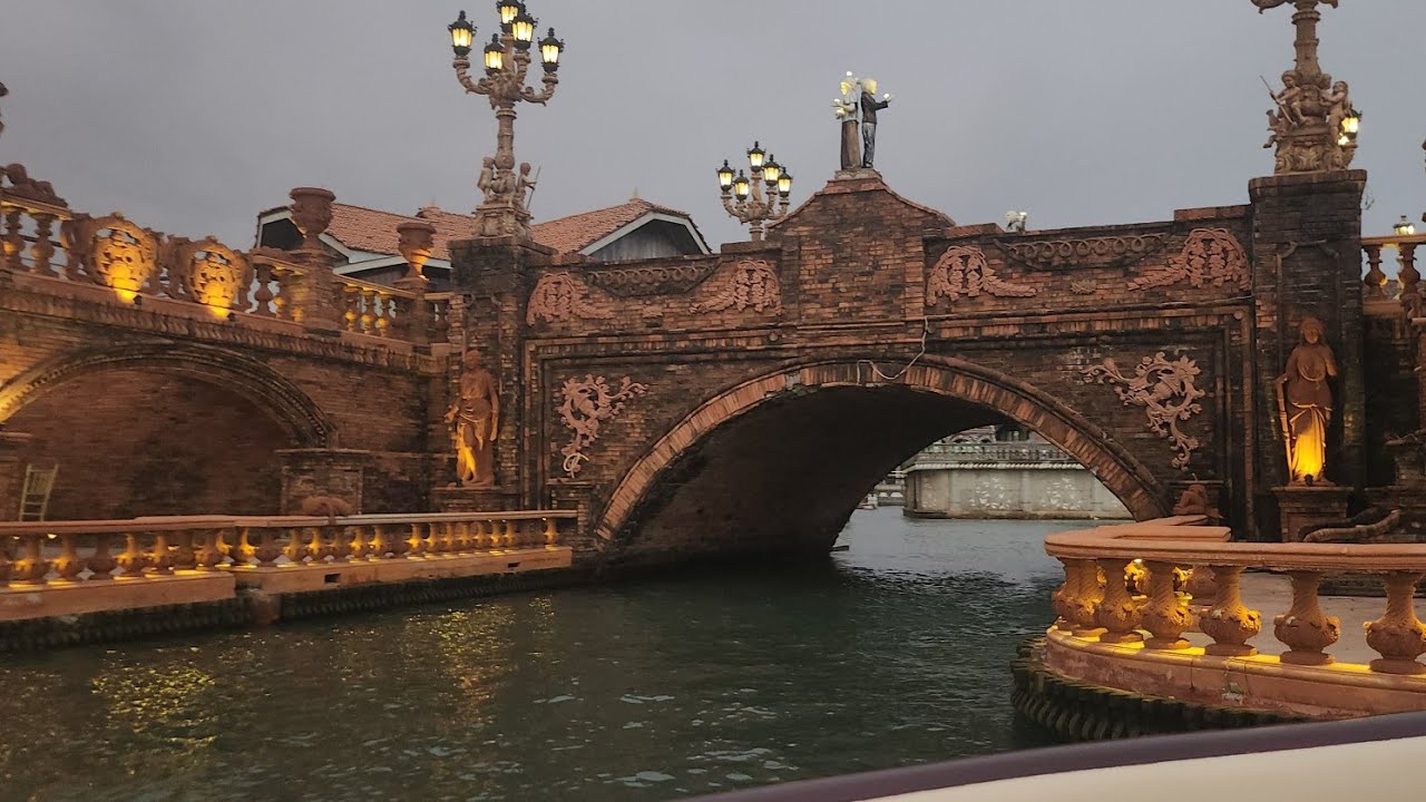 Las Casas Filipinas de Acuzar - Heritage tour via balsa