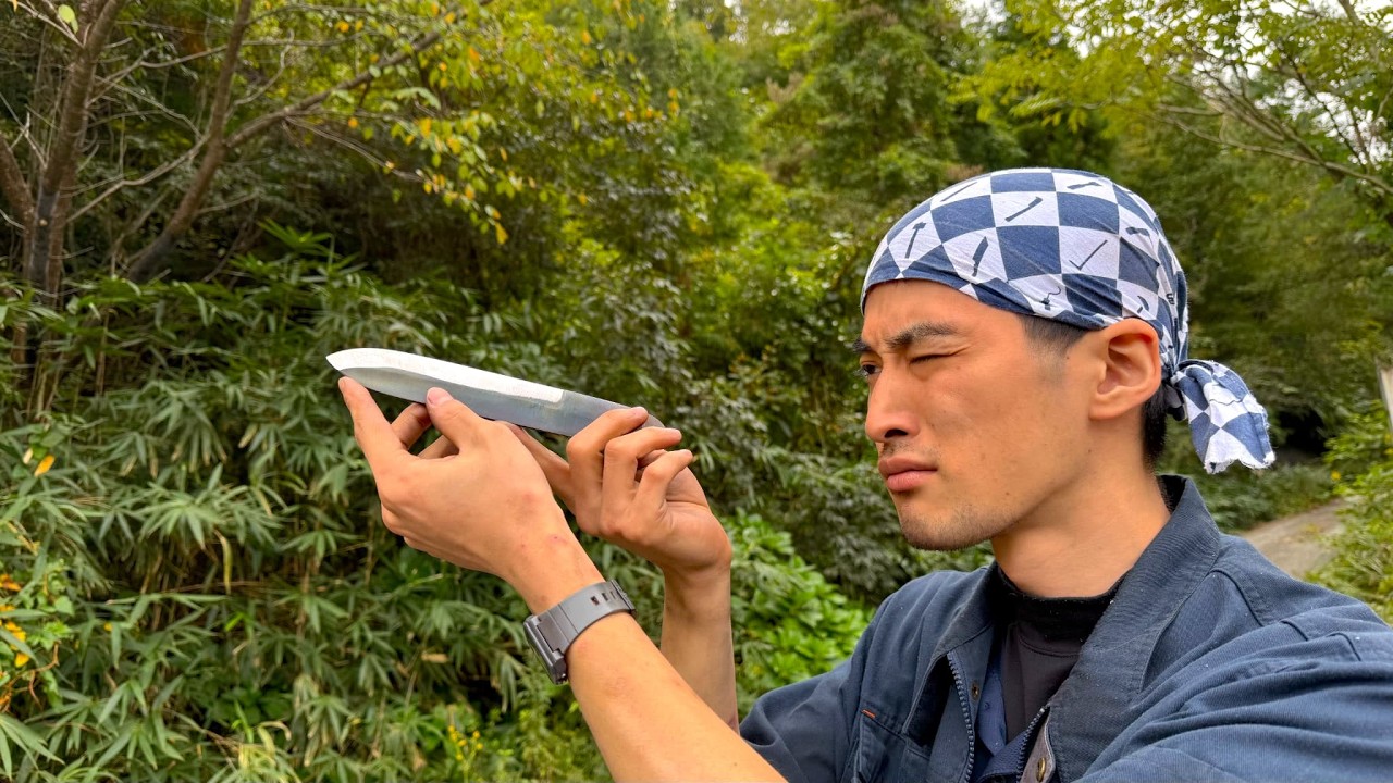 Процесс изготовления японского походного ножа. Мастерская со 117-летней историей.