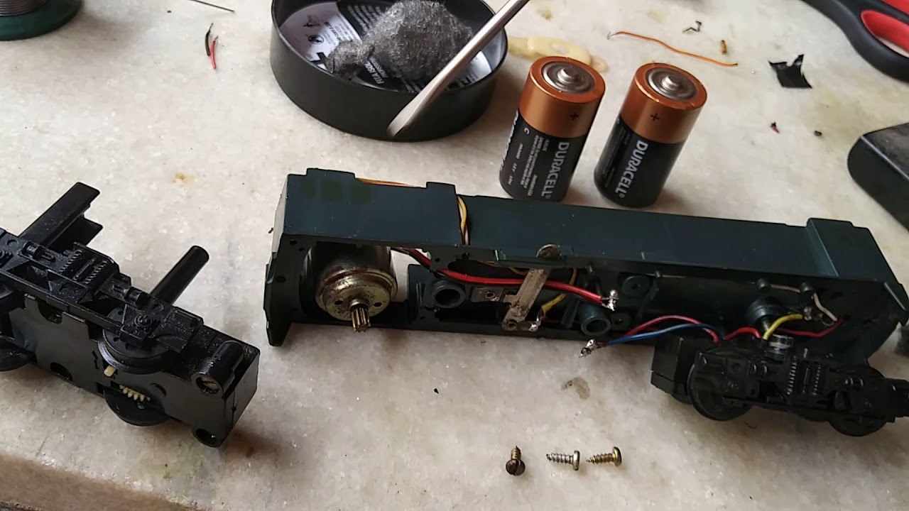 Manutenção da Locomotiva ED 75 Ferrorama XP
