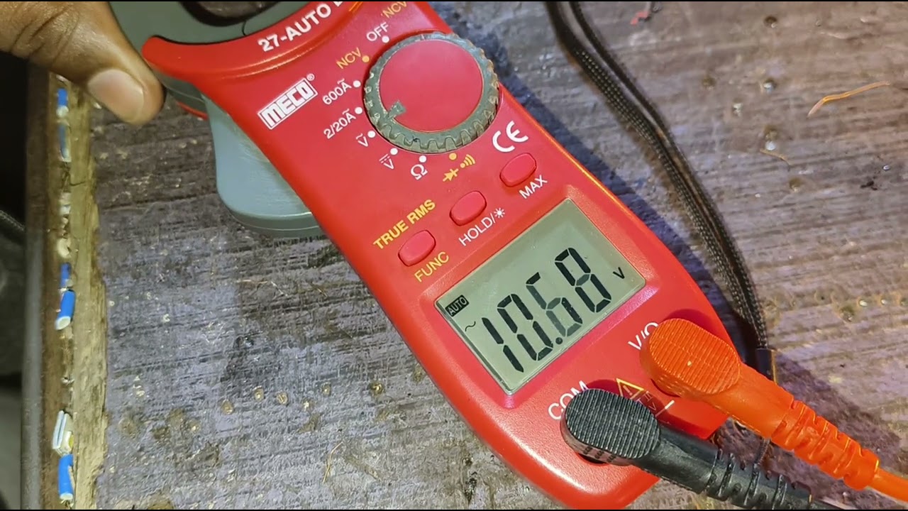 Measure the voltage and current of resistance in series experiment.
