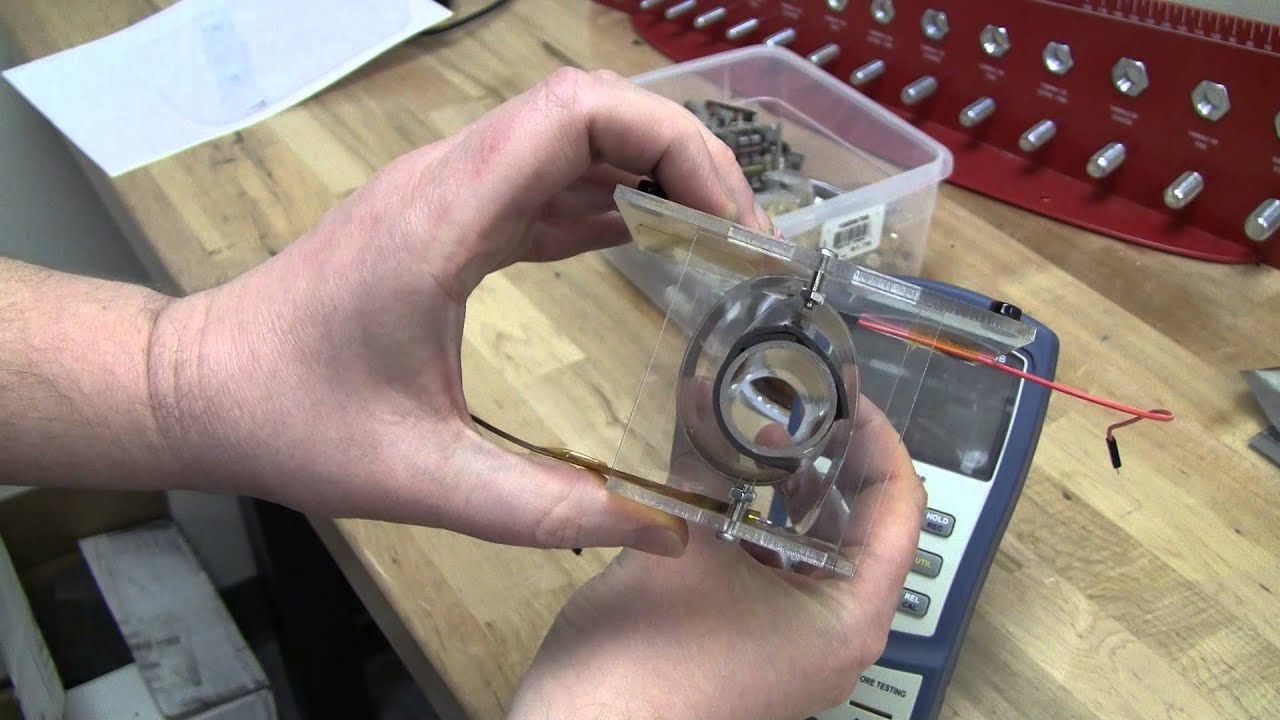 Advent Calendar of Circuits 2014: Day 7: Variable Capacitors (for RF applications)