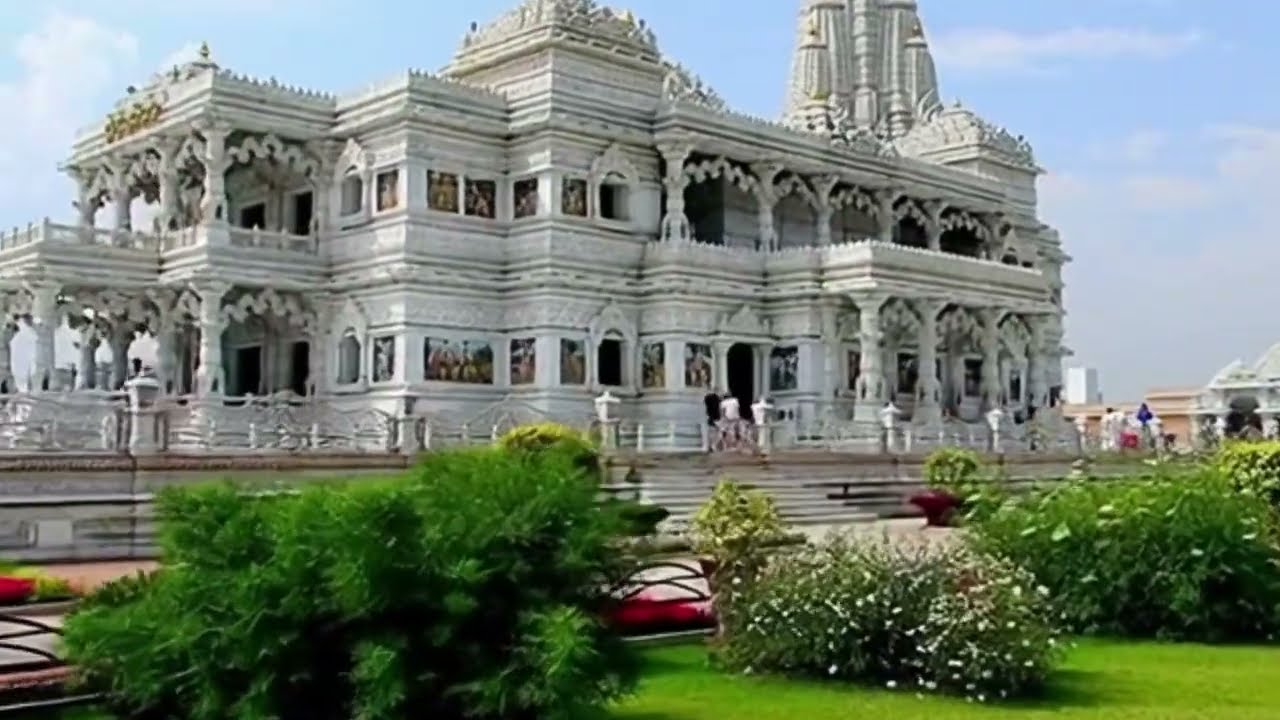 Prem Mandir ✨ Jai Shri Krishna 💛#PremMandir #Vrindavan #KrishnaBhakti #DivineIndia