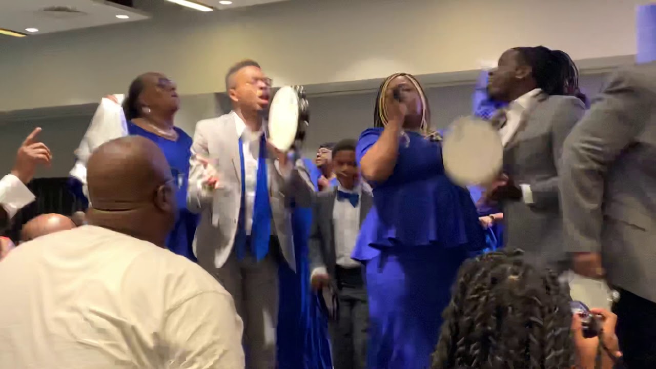 GMWA 2019: James Scott & JC Choir “Pray”