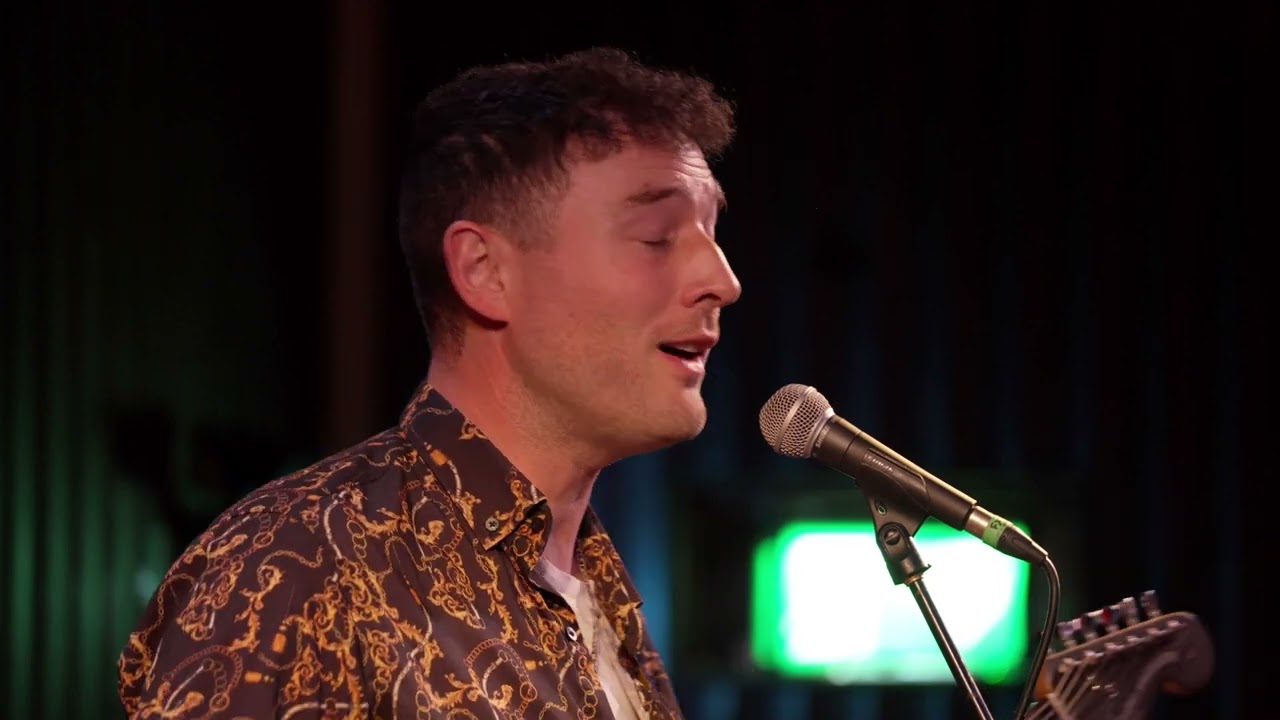Catriona Cannon and Cian Finn – These Moments don't last Forever