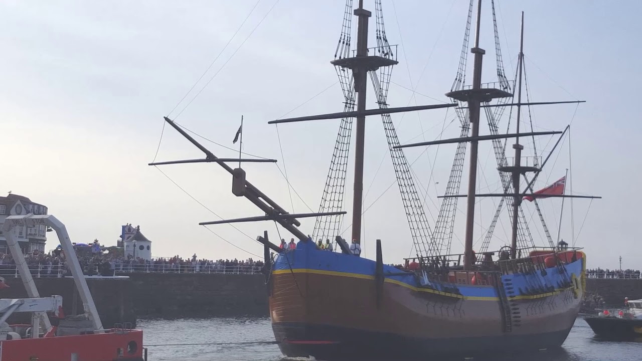 The Endeavour returns to Whitby