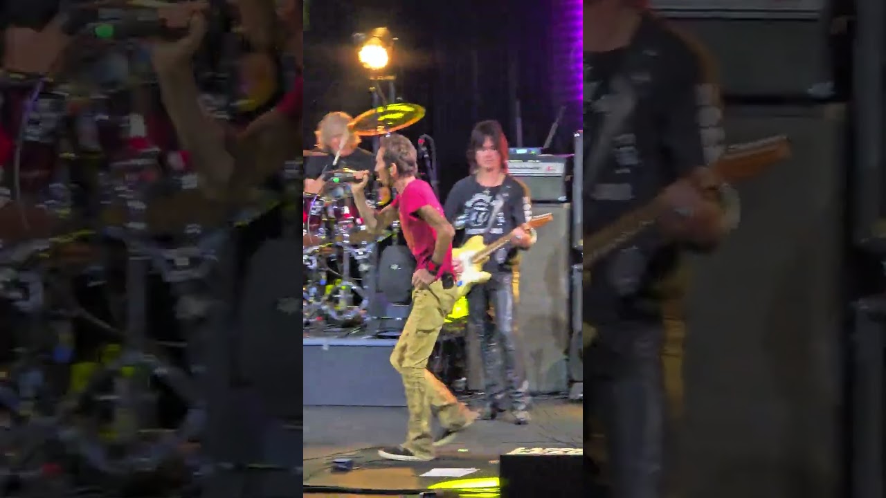 Shannon Larkin Brad Bob Brian Bbband Jimmy Chocolate on Drums!