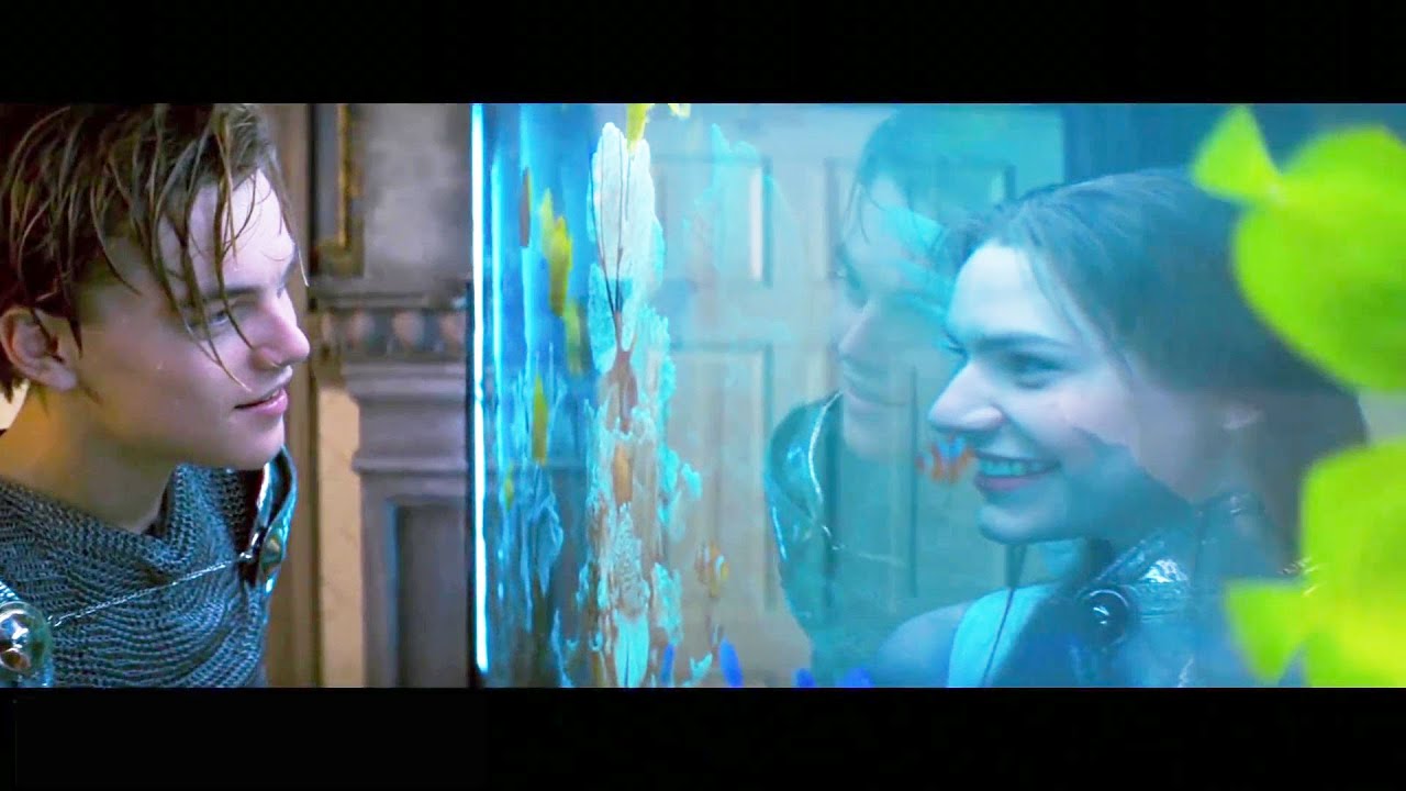 Romeo + Juliet Fish Tank Scene 