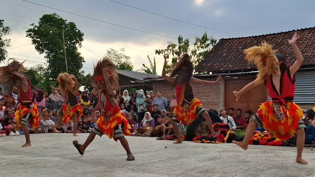 Aksi Bujang Ganong Barongan Sekar Gading Seto 