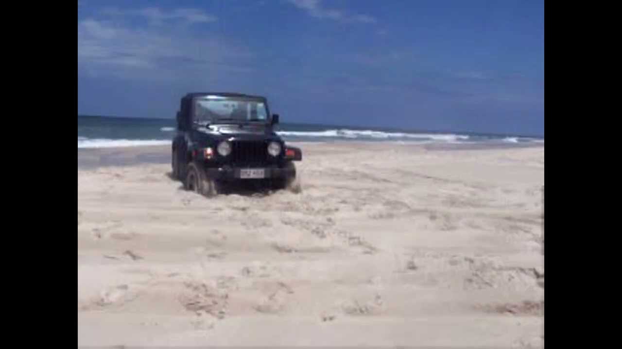 4x4 (4wd) action - 4wd Stuck in Sand on Beach @ Bribie Island - Jeep Wrangler TJ