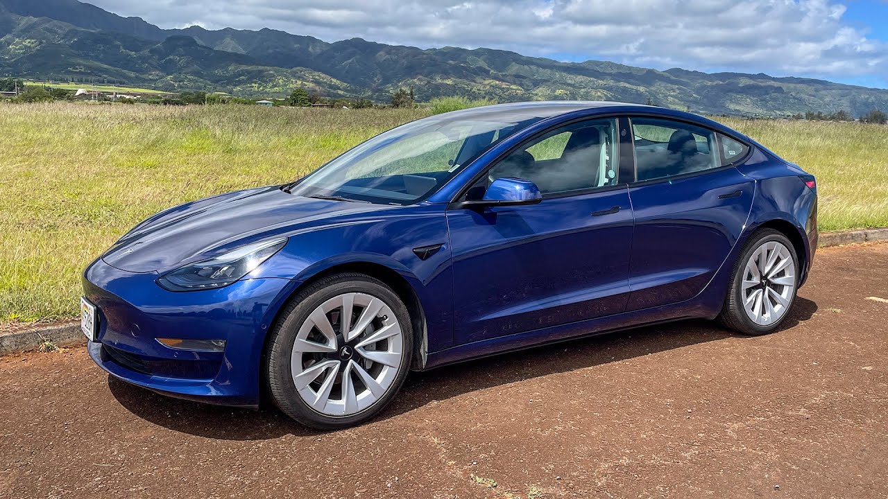 Плюсы и минусы Tesla Model 3 2023 года: настолько (настолько) плохая... но и настолько (настолько...