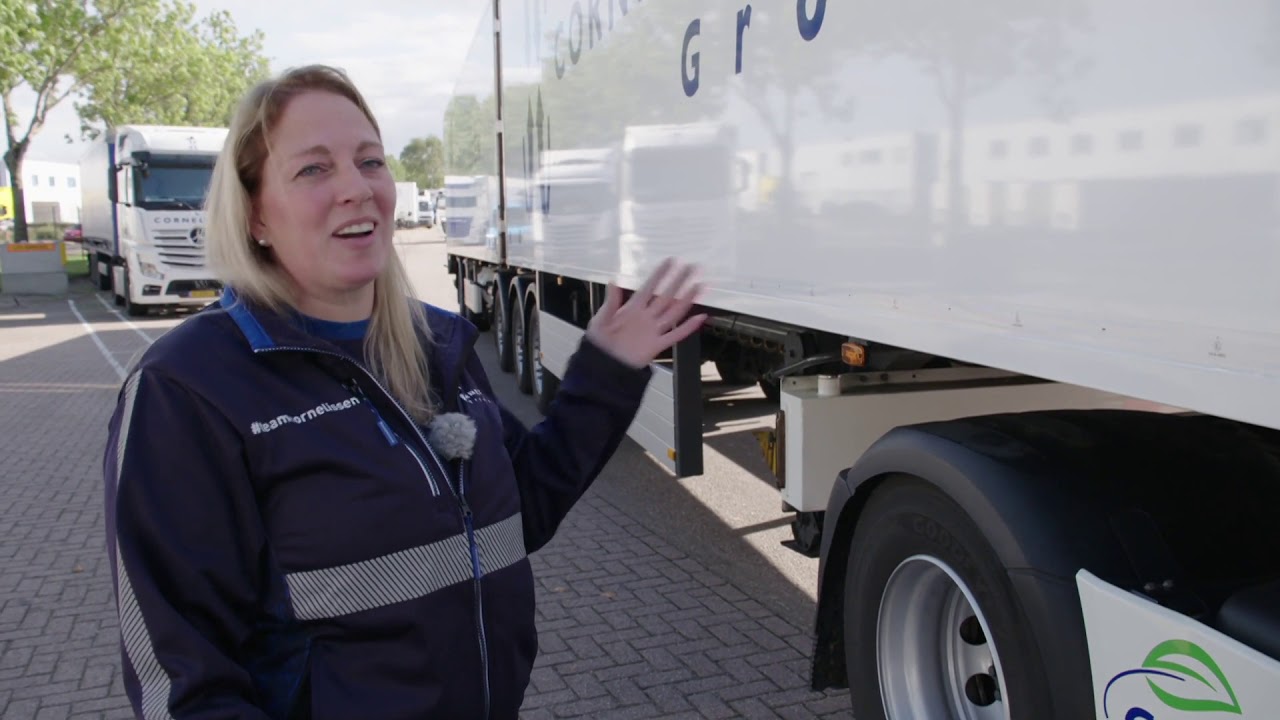 Vrachtwagenchauffeuse Bianca | Cornelissen Groep | Sectorinstituut Transport en Logistiek