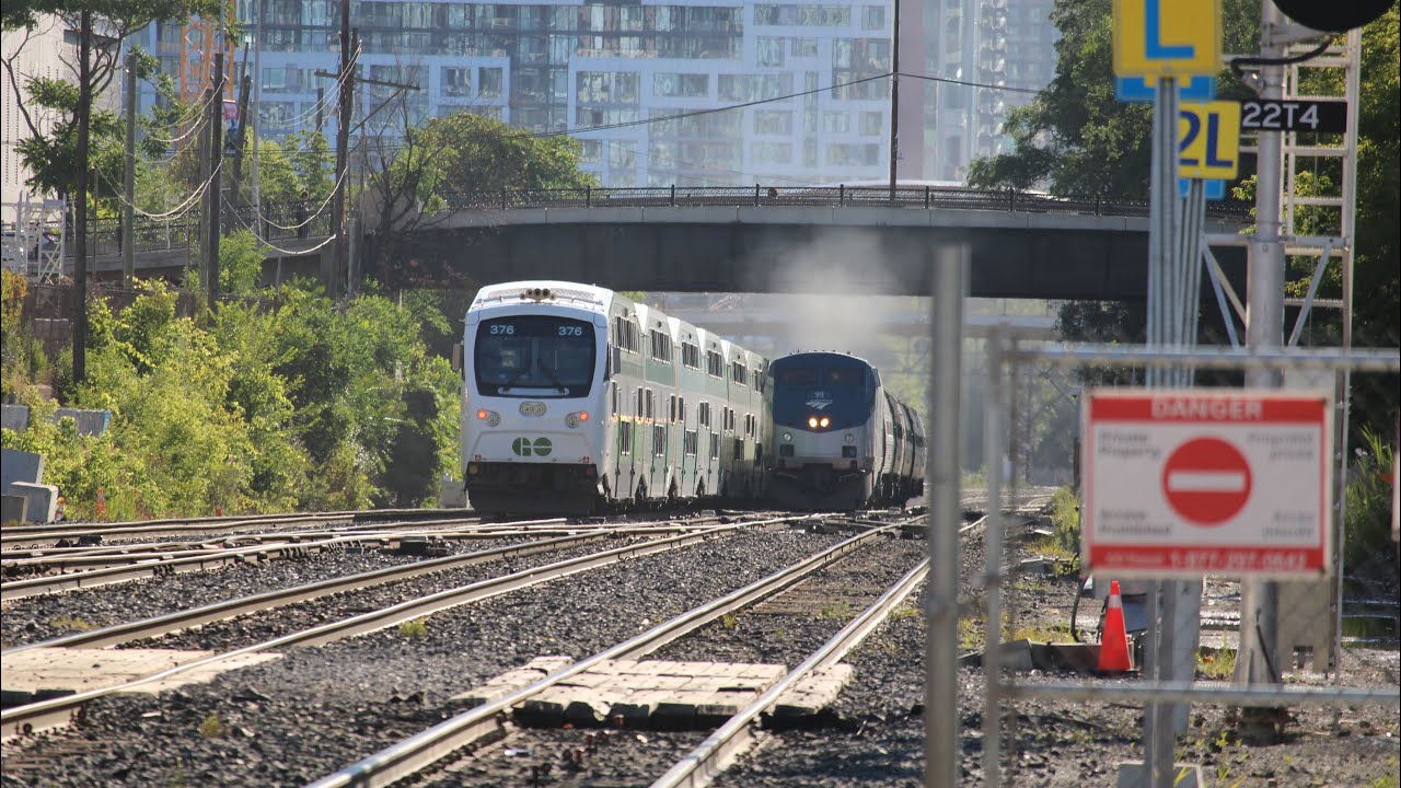 Morning rush hour trains at Exhibition station