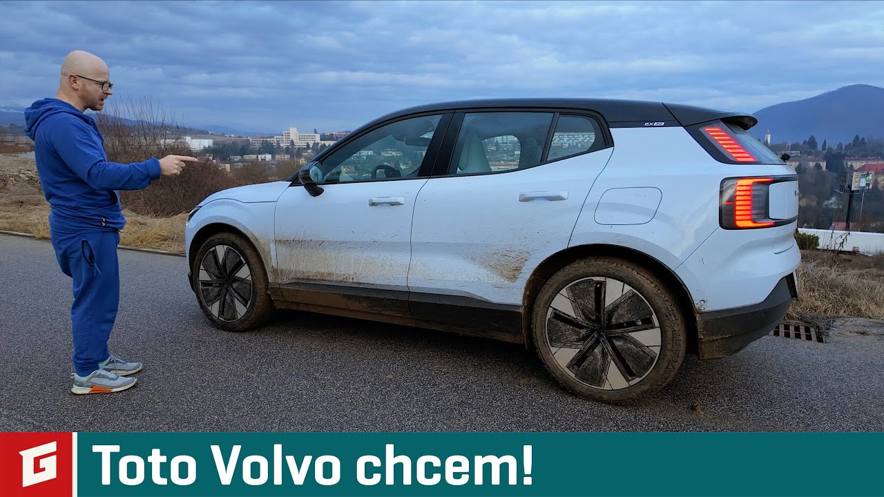 VOLVO EX30 