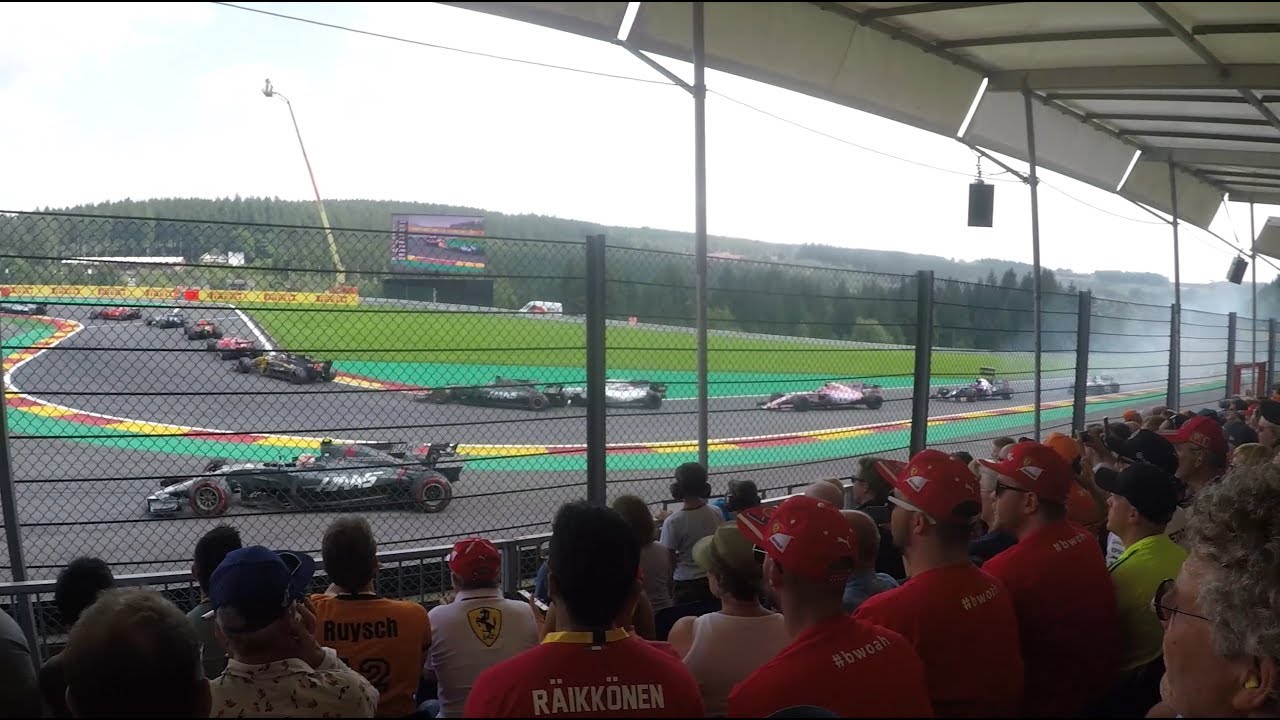 2017 Formula 1 Belgian Grand Prix - Kevin Magnussun Almost Crashes at Safety Car Restart