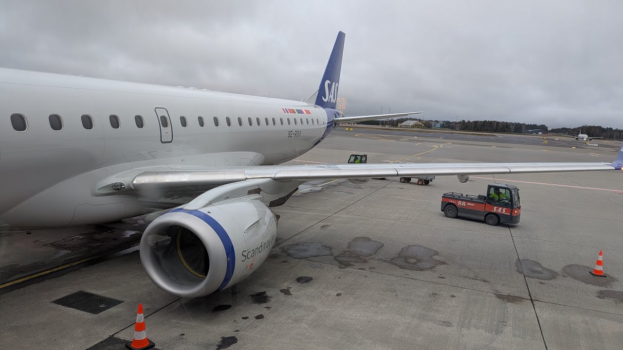 0180 - Taking off from Oslo Airport