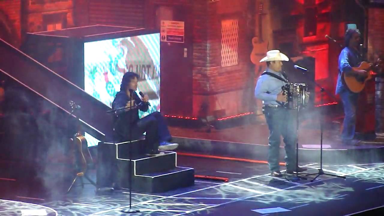 ricardo arjona-el mojado-laredo,tx