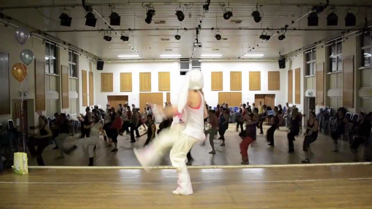 Nikki Wizz Fitness - Rama lama ding dong