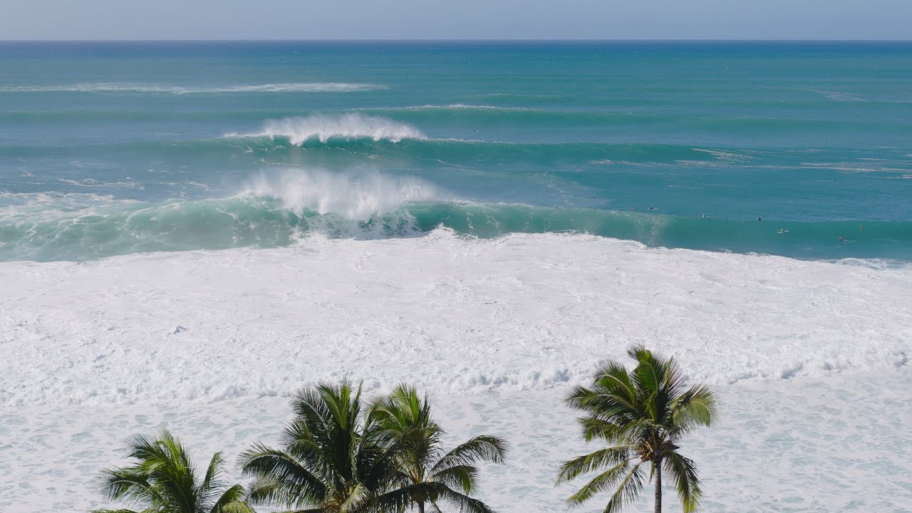 Surfing Maxed Out Pipeline (Nov 25, 2023)  8K