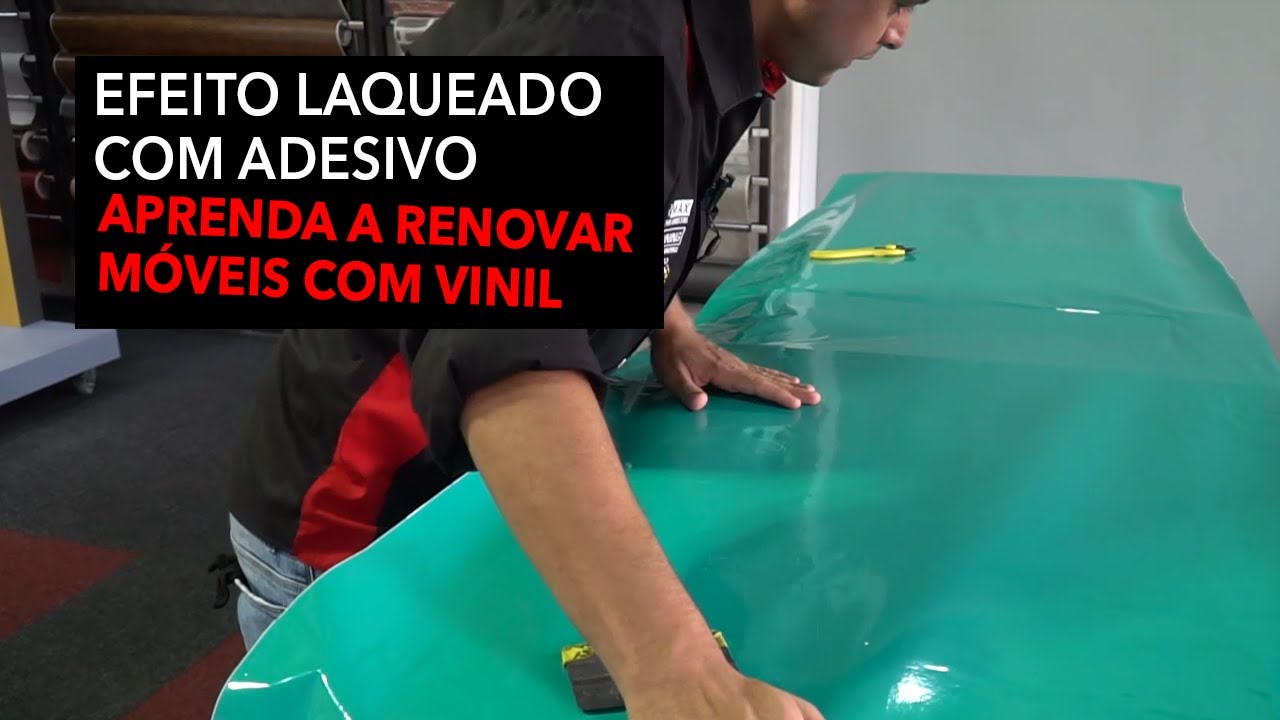 EFEITO LAQUEADO COM ADESIVOS | Aprenda como renovar móveis com envelopamento vinílico