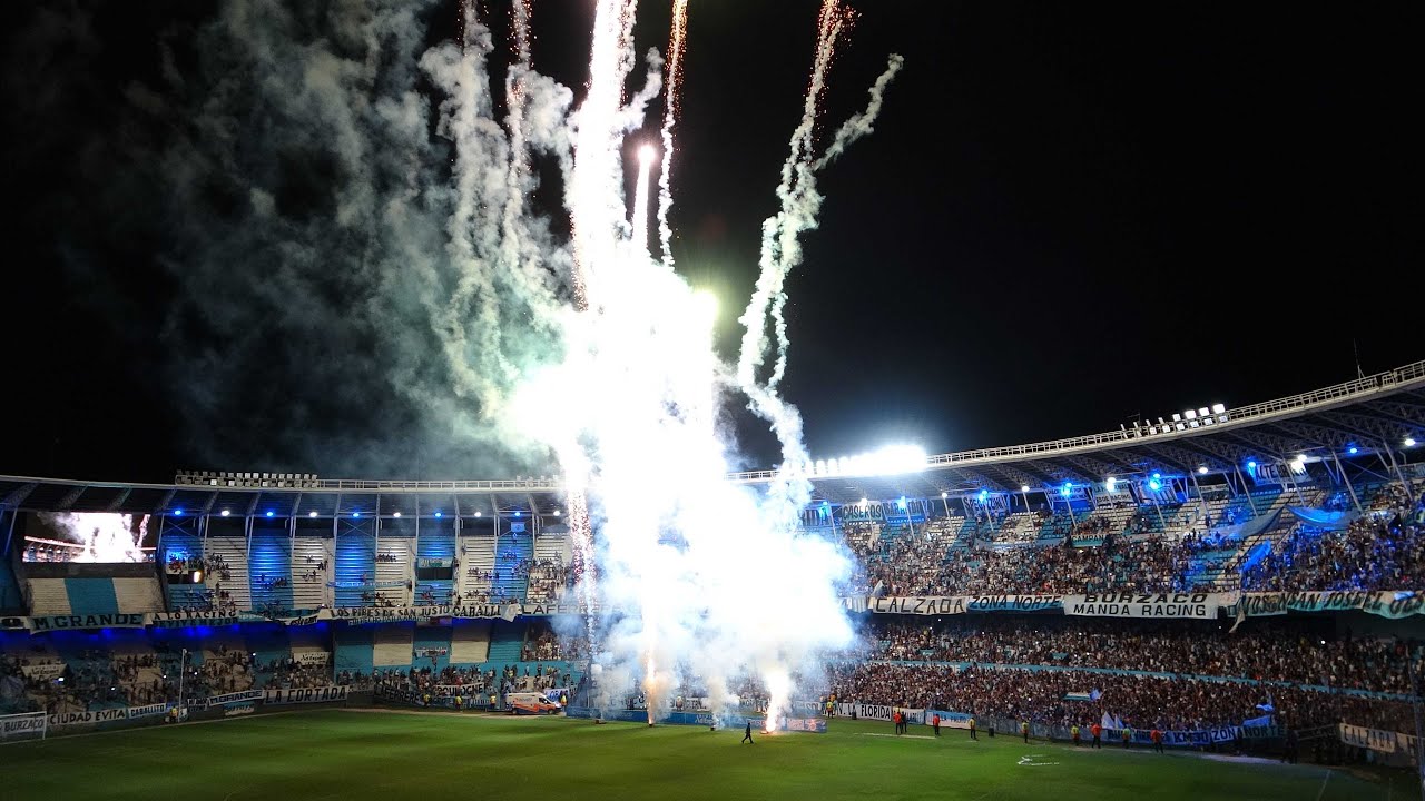 Banderazo en el Cilindro | Lo mejor que tiene Racing es su gente - Racing club
