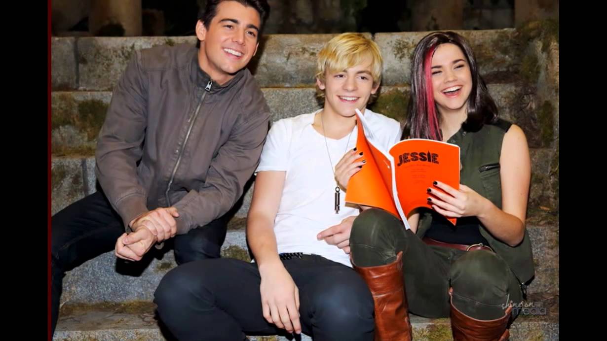 Ross Lynch and Maia Mitchell Jessie Set