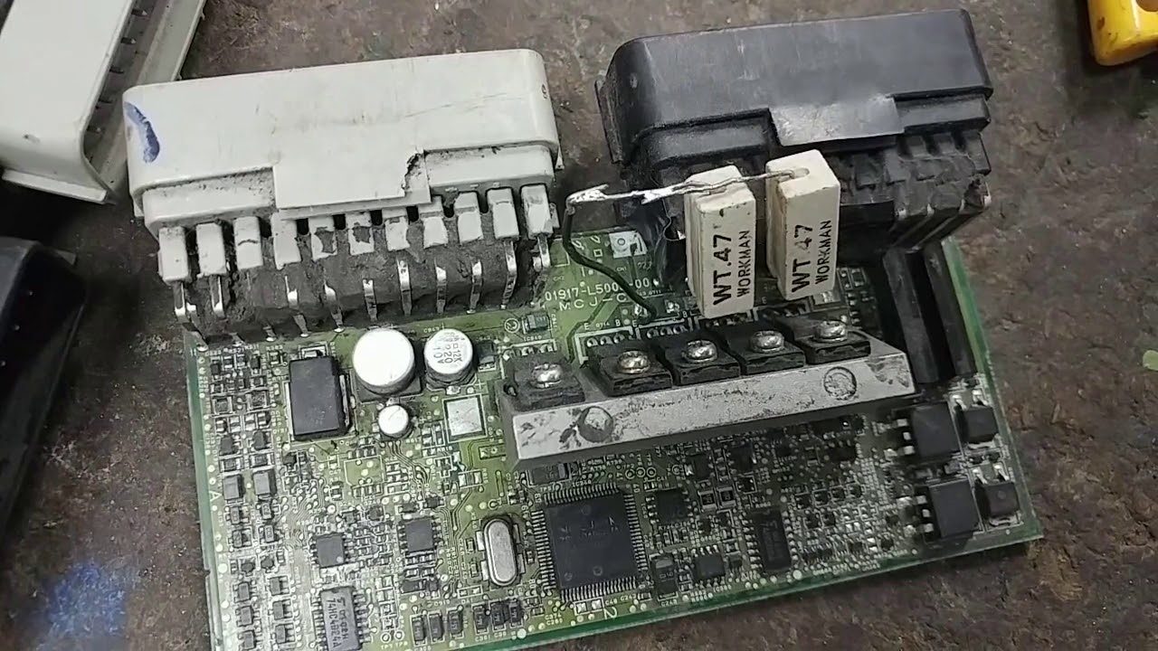 Fixing a CBR 929 ECU