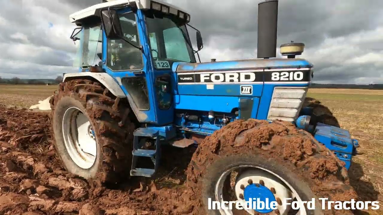 1990 Ford 8210 iii 4x4 6.6 Litre 6-Cyl Diesel Tractor (115 HP) with Dowdeswell Plough