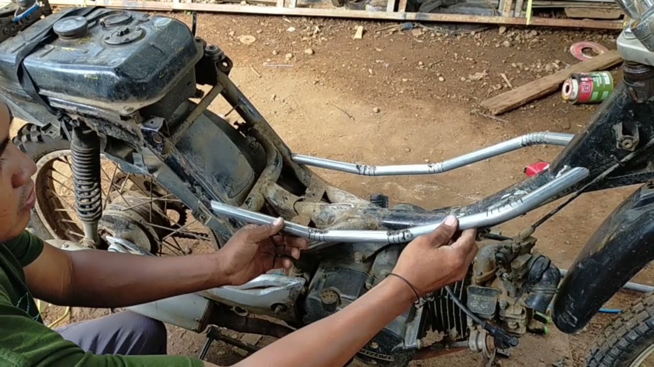 Membuat Rangka Motor Ojek Gabah, Model paling simpel dari motor Suzuki Smash