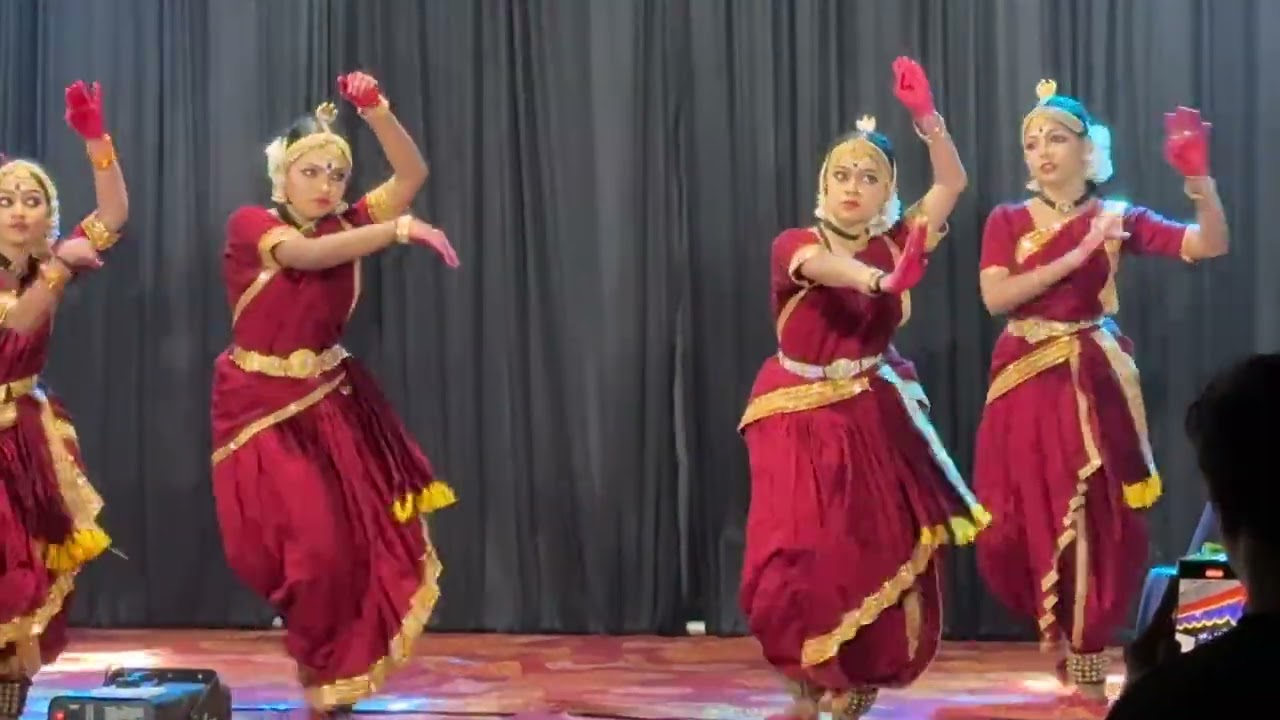 Parvathys Dance-6 at Shree Mahavishnu Temple, Anjilithanam, Thiruvalla