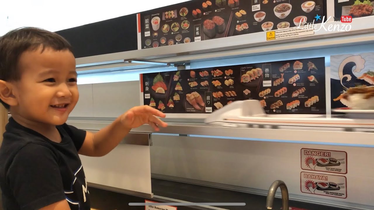 Cihuyyyy Makananku di antar pakai Kereta | Little Kenzo di Genki Sushi