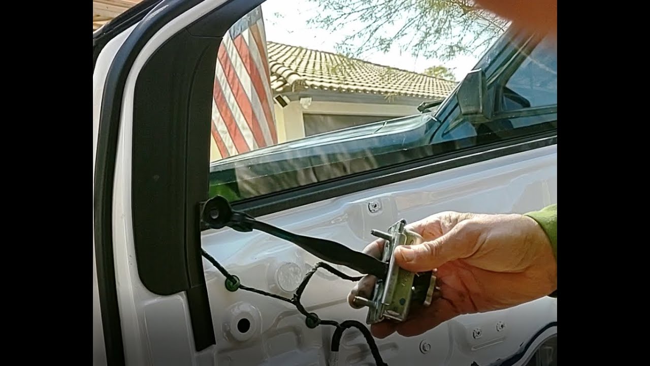 Ford Escape (2011 - 2019) Door Check / Door Stop Replacement