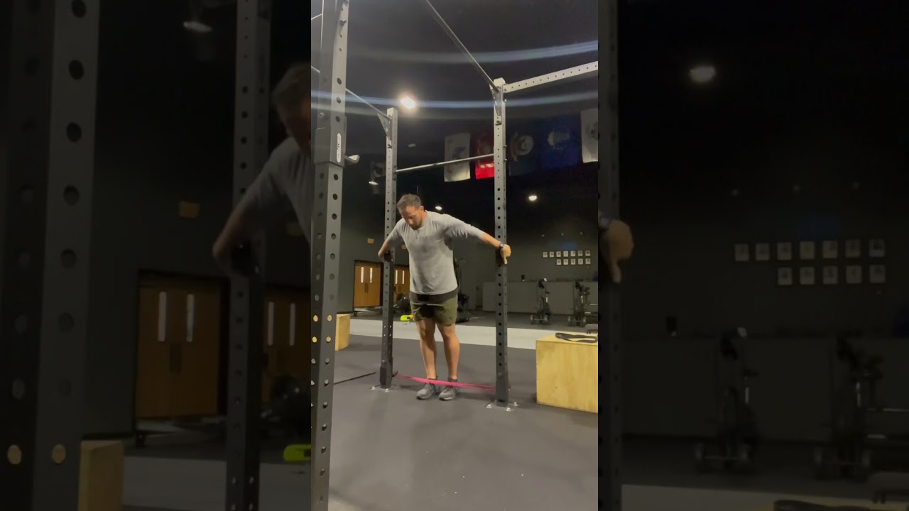 Banded Hi-Knee Sprinter Steps