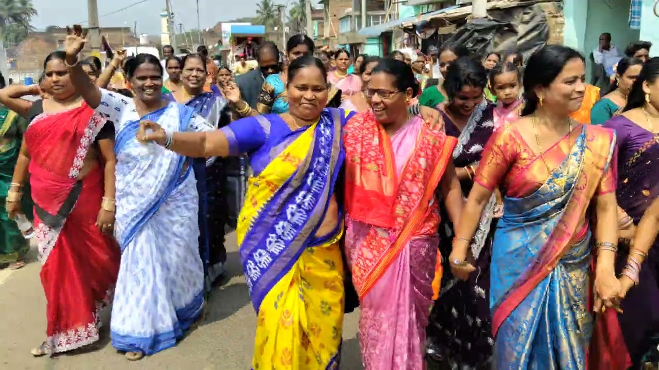 Welcom Dance ବର୍ ପାର୍ଟି କୁ GUMMA 