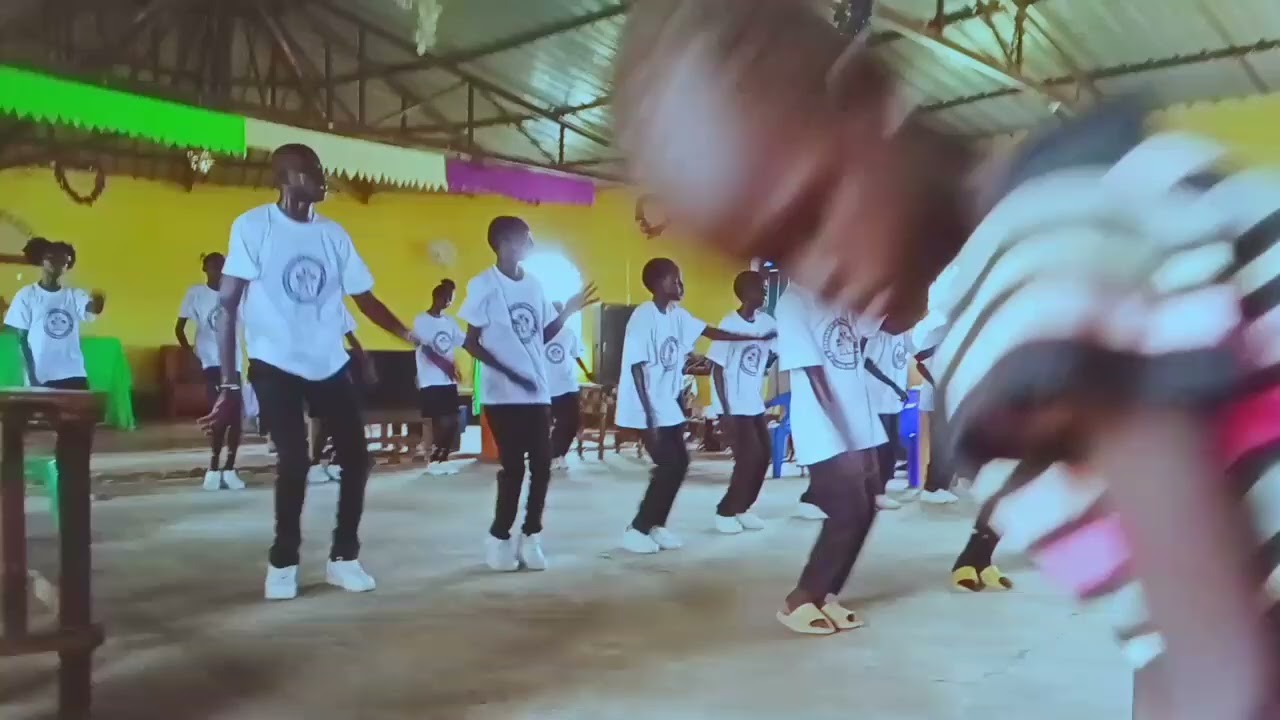 Servants of Christ choir! Akhutnhoom de thoom st Luke parish-Gumbo 