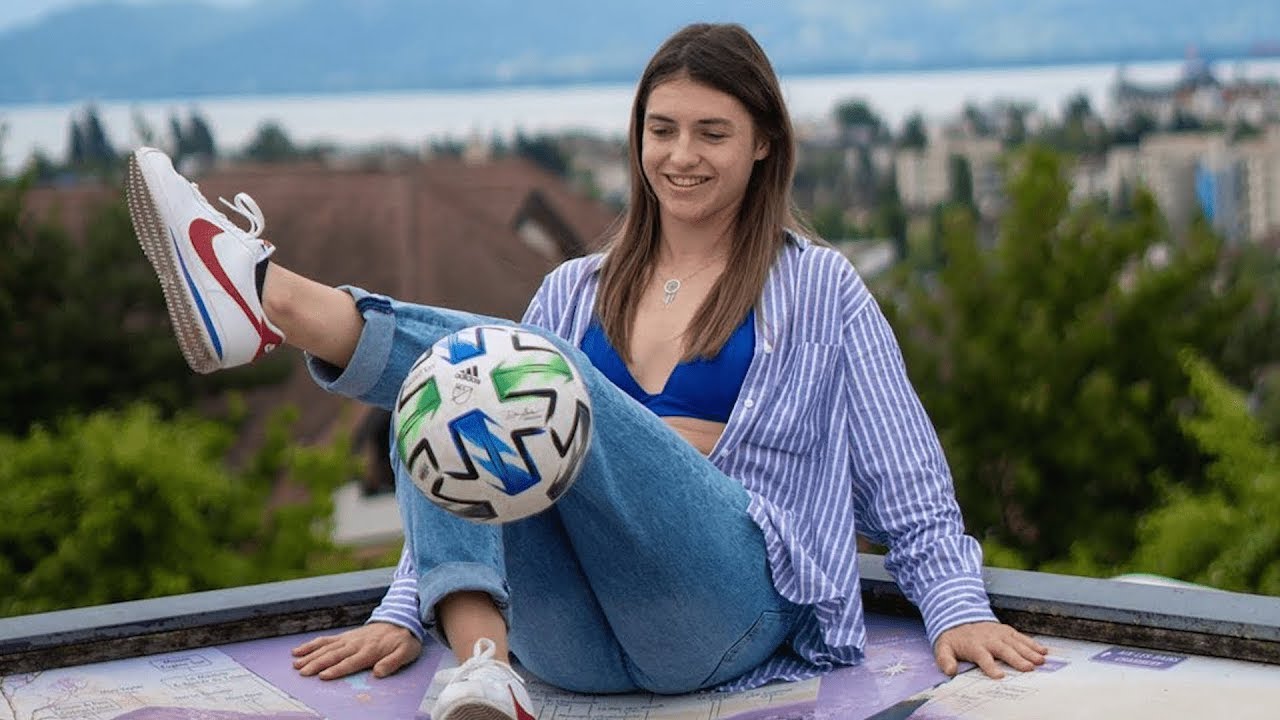 Best Of YOANNA FREESTYLE ● Female Freestyle Football Skills