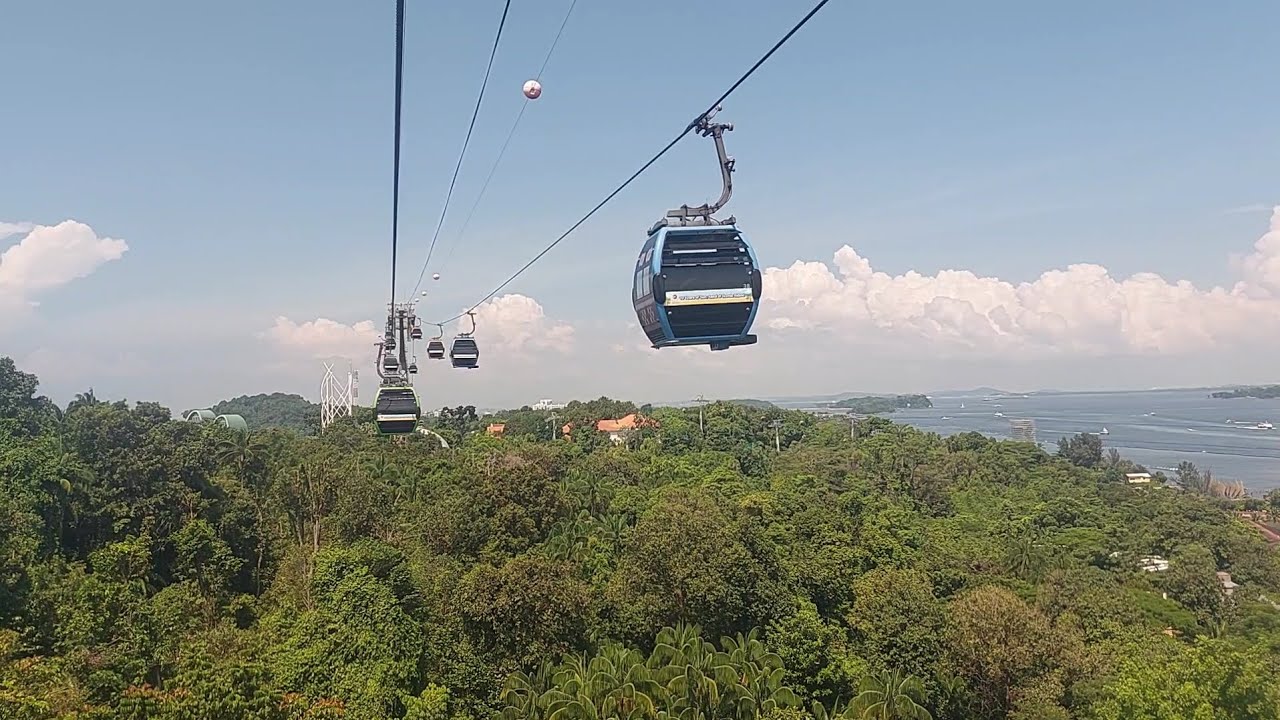 Cable Car experience in Singapore