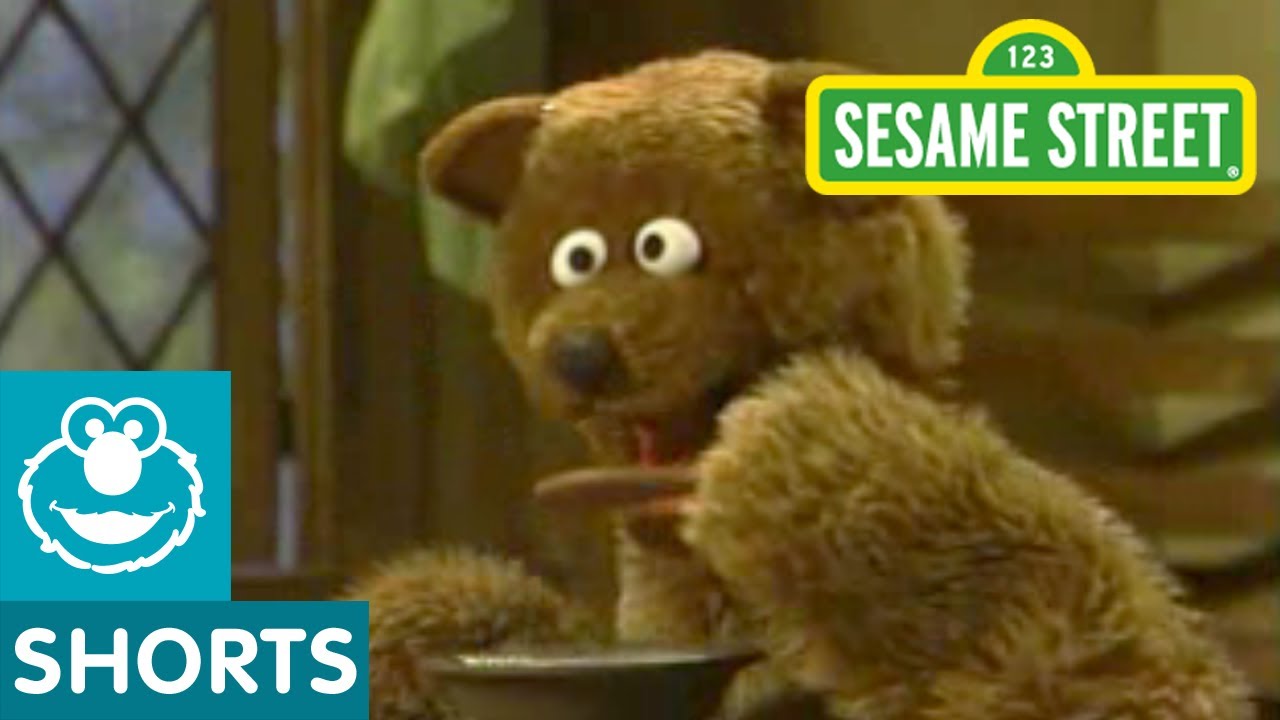 Sesame Street: Baby Bear "While the Porridge Cools"