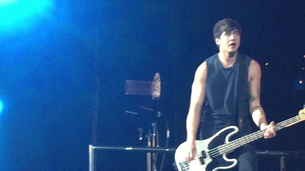 5 Seconds of Summer - Permanent Vacation (Las Vegas, Nevada Live HD)