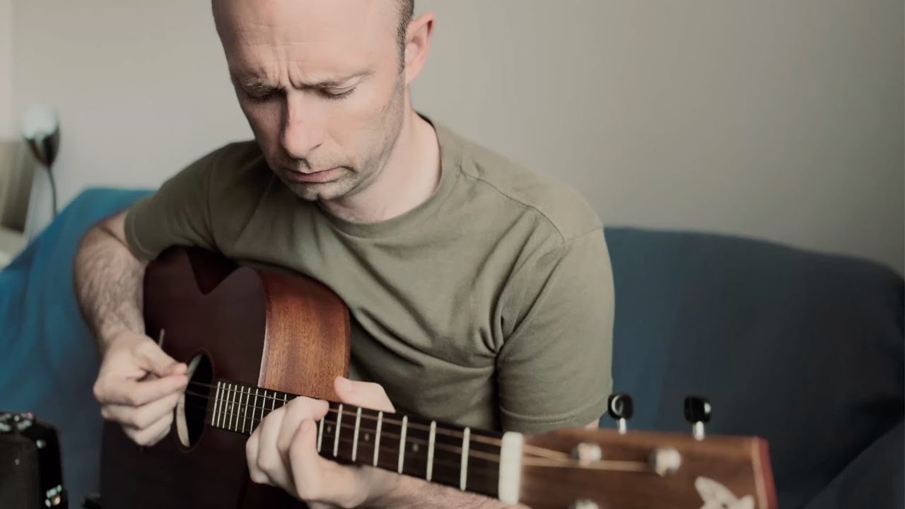 Kishmul's Galley - Traditional Scottish Music on Tenor Guitar (Zoom H2n)