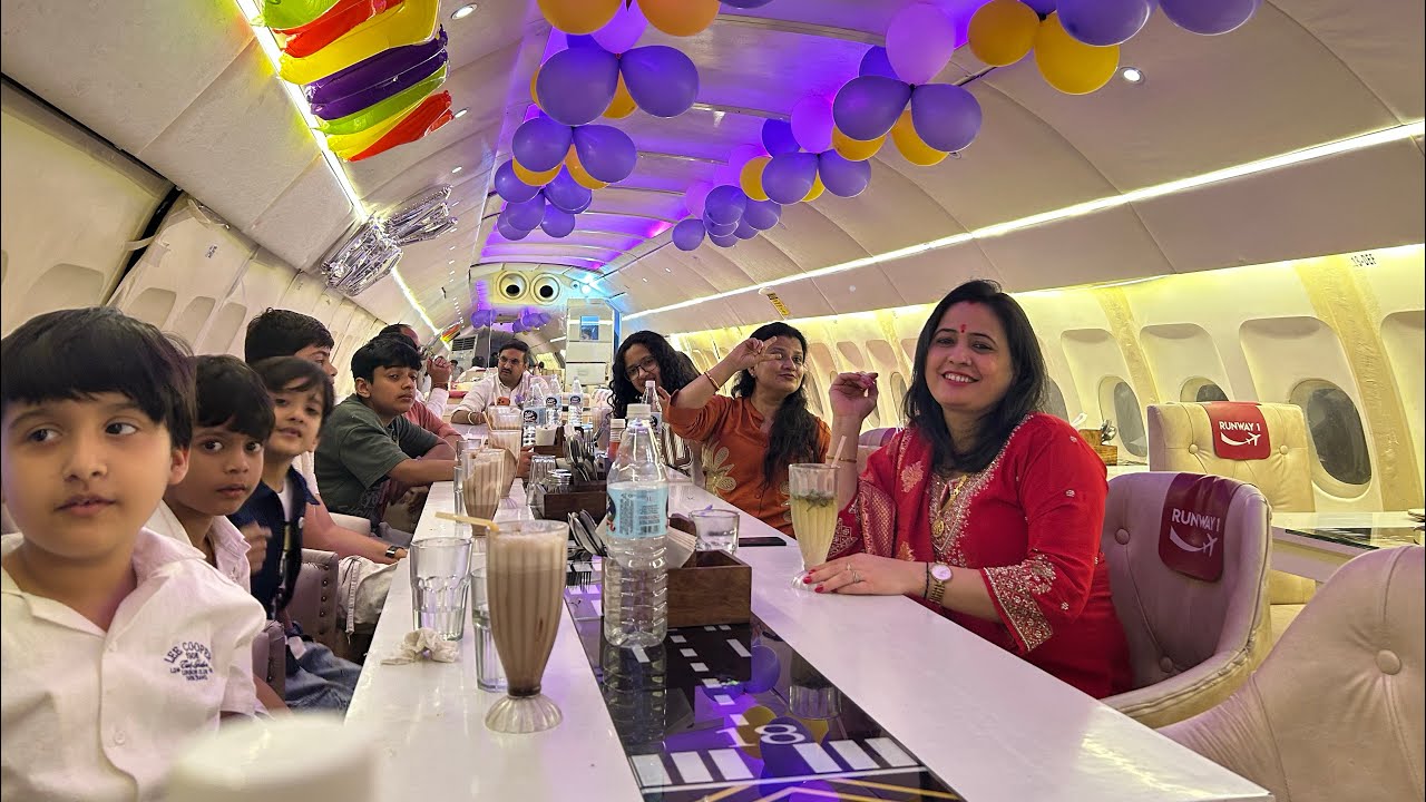 Bina Ude Flight ka Mazaa! ✈️ Humari Airplane Restaurant Wali Party🎈🍺🎉#birthday#viral||SmartyAadu￼🎁￼.