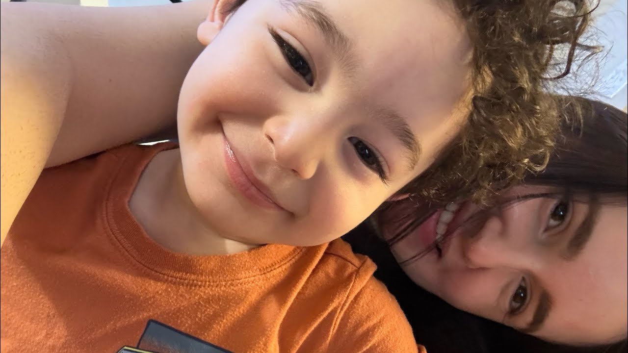 Abriendo paquetes para la escuela de Ethan 🥰