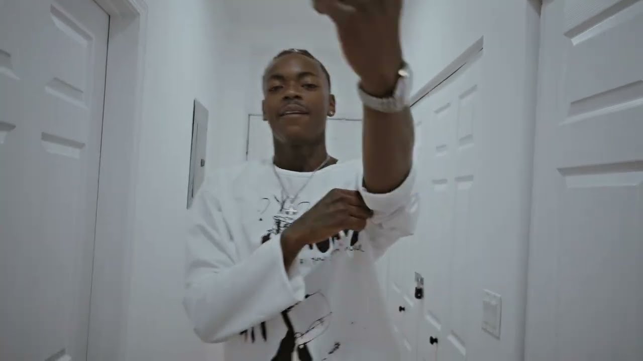 vlonexaj - Outta Love (Official Music Video)