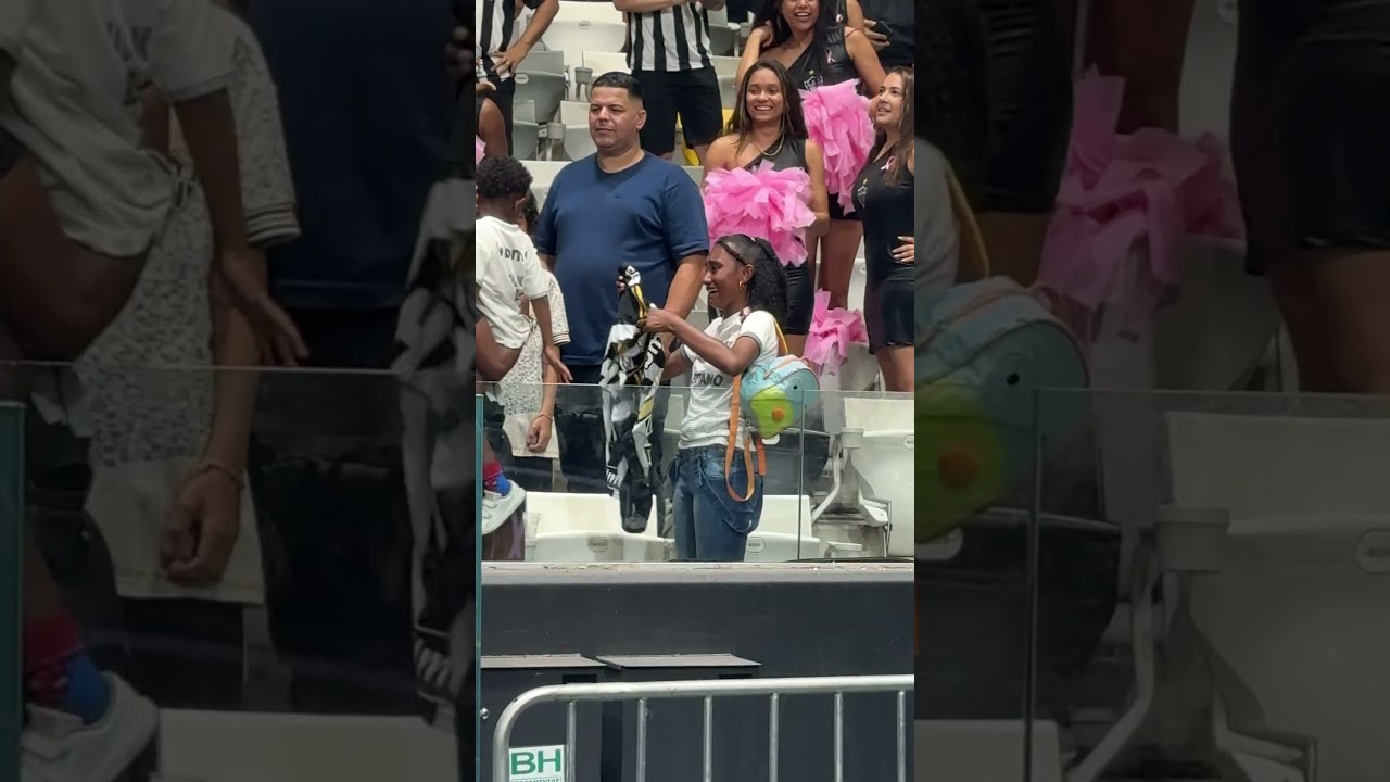 RONY EMOCIONA TORCEDORA do GALO na ARENA MRV!