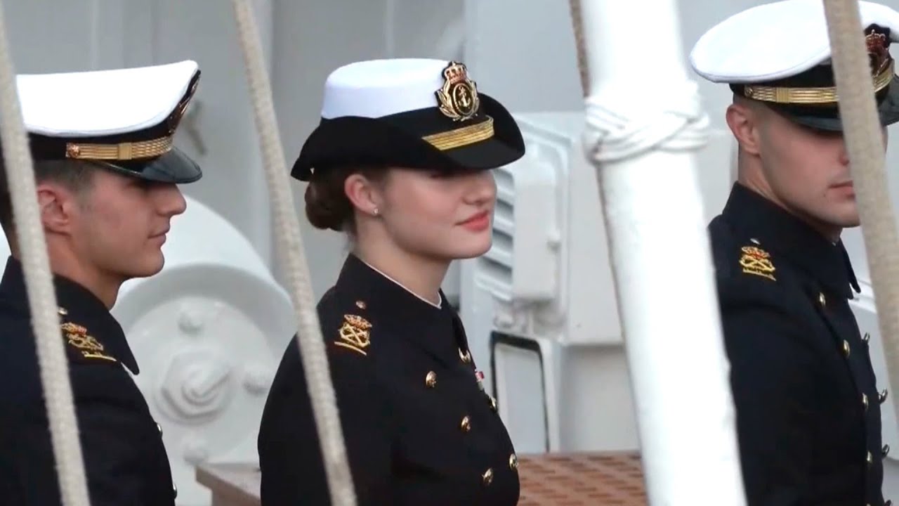 La princesa Leonor embarca en el Juan Sebastián de Elcano
