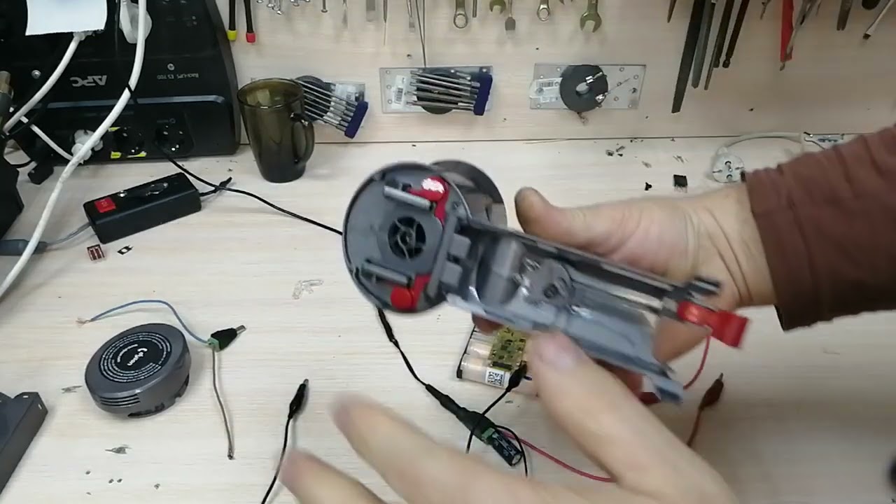 Ремонт беспроводного пылесоса Dyson sv11 не включается даже после замены Aккумулятора Определяемся