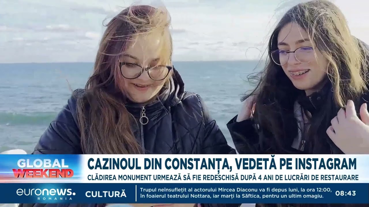 Turiștii nu se mai opresc din fotografiat cazinoul din Constanța, recent renovat