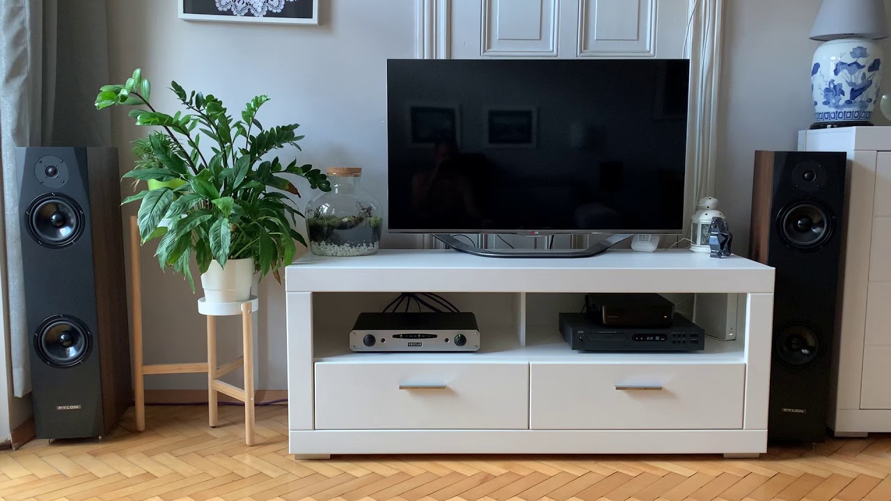 Roksan Caspian mk1 with Nad c541i