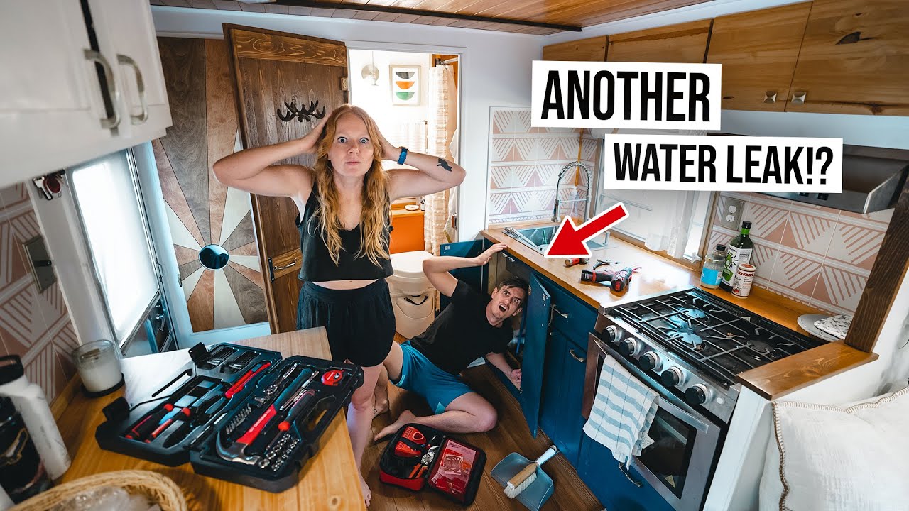 RV Life On the Road! - Huge Water Leak, Electrical Issues & More Problems 😫