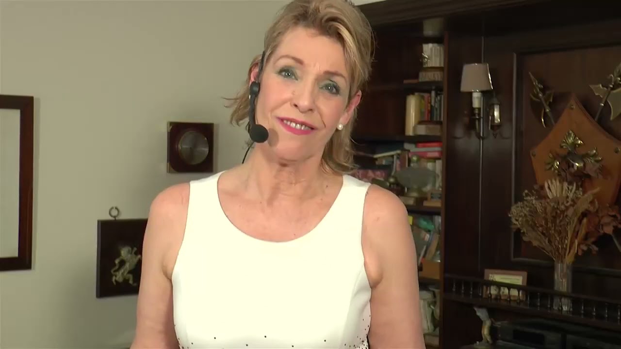 Ana Mar&iacute;a Pfeiff   Que Vachach&eacute; Official Video